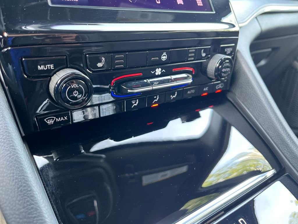 New 2025 Jeep Grand Cherokee L Laredo w/ Luxury Tech Group I image 36