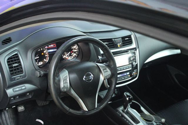 Used 2018 Nissan Altima 2.5 SV FWD image 14