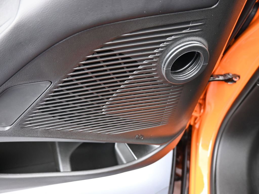 Used 2025 Dodge Charger R/T w/ Sun & Sound Package image 15