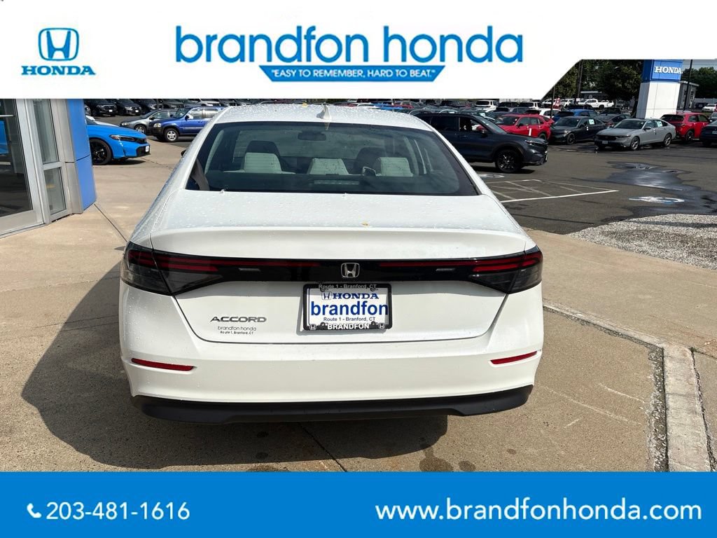 Used 2023 Honda Accord EX image 5