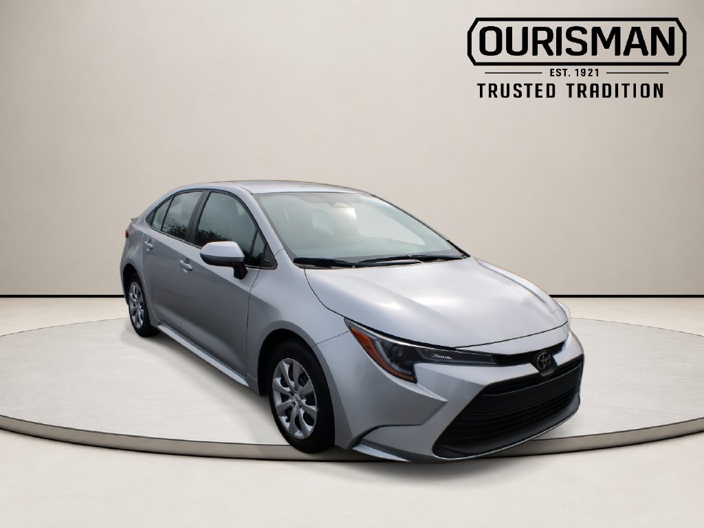 Used 2025 Toyota Corolla LE FWD image 2