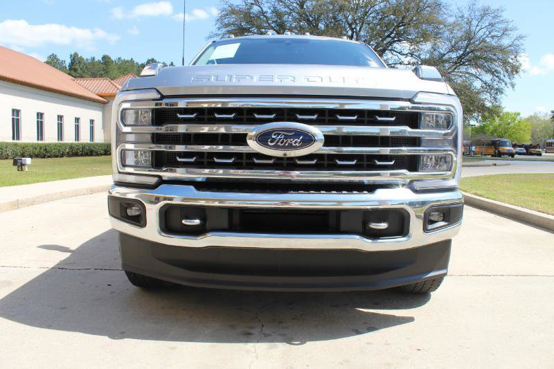 Used 2023 Ford F250 Lariat w/ Chrome Package image 7
