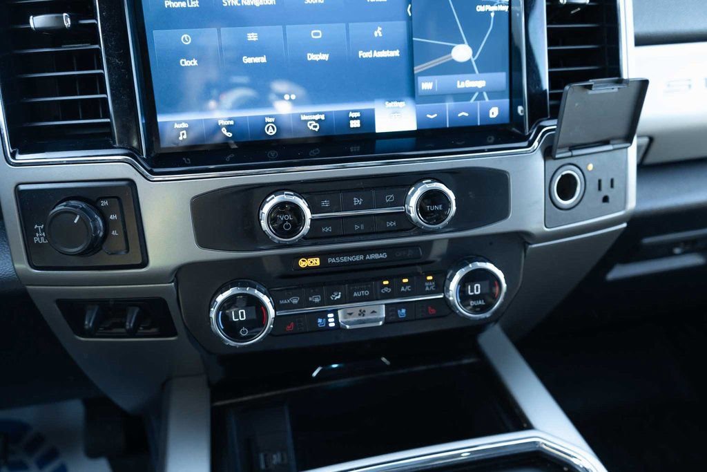 Used 2022 Ford F250 Lariat w/ Lariat Value Package image 18