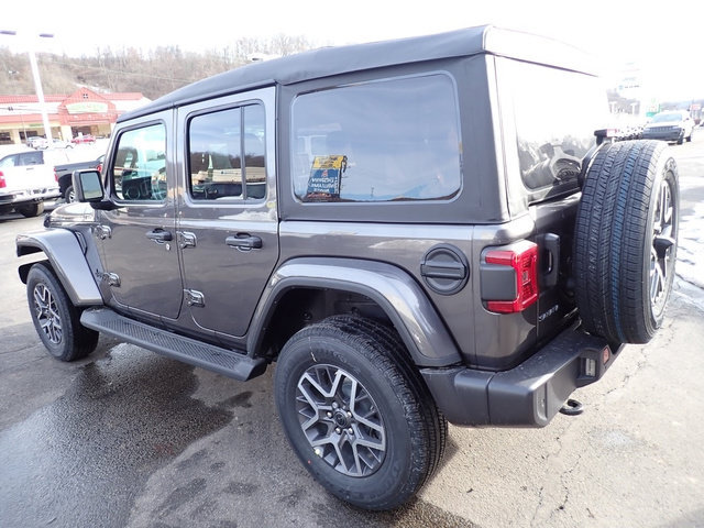 New 2026 Jeep Wrangler Unlimited Sahara AWD/4WD image 3