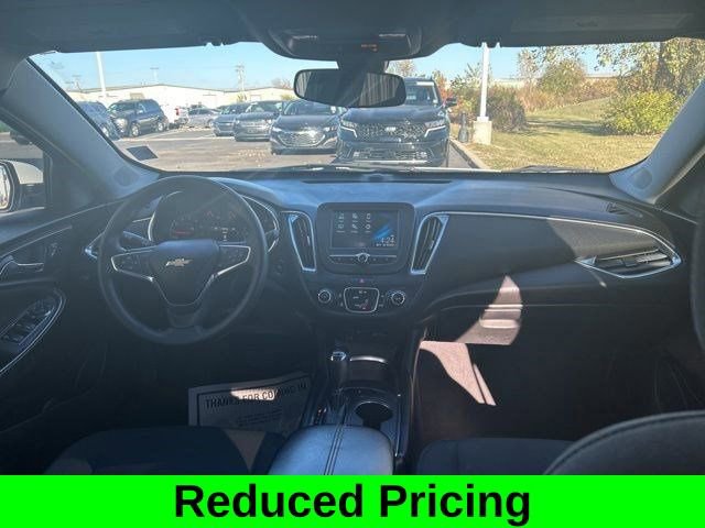 Used 2018 Chevrolet Malibu LT image 38