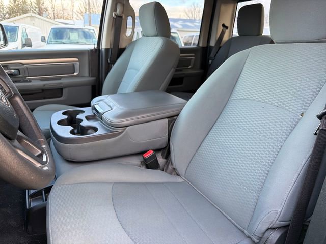 Used 2019 RAM 1500 Classic SLT image 17