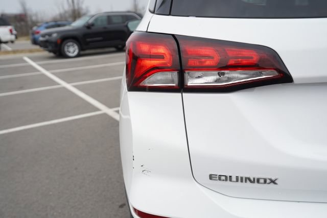 Used 2022 Chevrolet Equinox LT w/ Driver Convenience Package image 38
