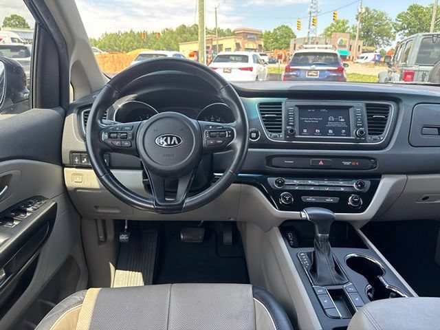 Used 2019 Kia Sedona EX FWD image 10