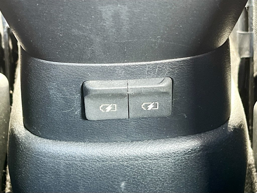 Used 2019 Nissan Kicks SV FWD image 24