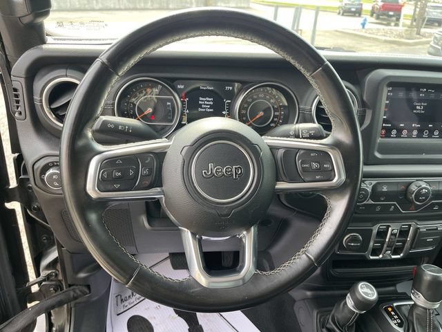 Used 2020 Jeep Gladiator Overland w/ Trailer Tow Package AWD/4WD image 14