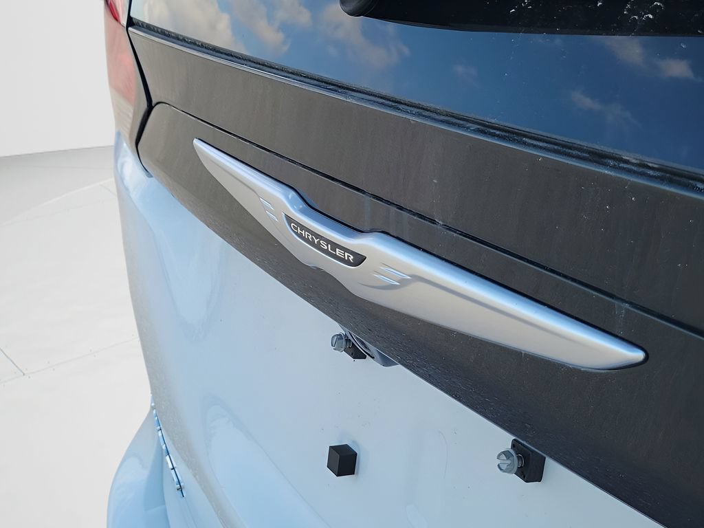 New 2026 Chrysler Voyager LX FWD image 40