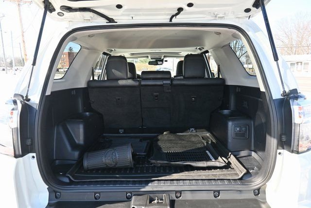 Used 2020 Toyota 4Runner Limited image 22
