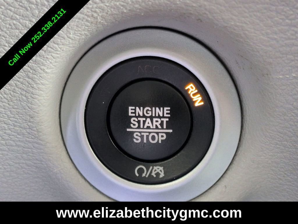 Used 2023 Chrysler Pacifica Touring-L FWD image 34