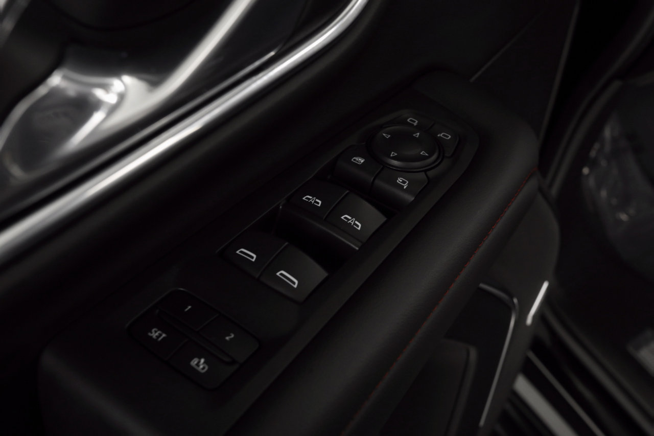 Used 2023 Chevrolet Suburban RST image 35