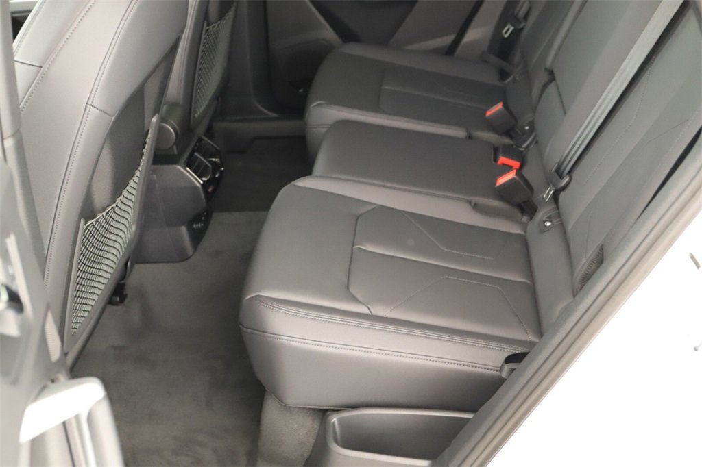 New 2025 Audi Q3 2.0T Premium image 28