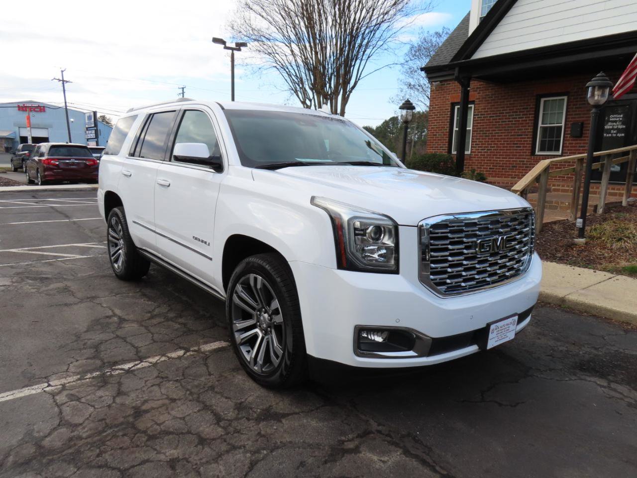 Used 2019 GMC Yukon Denali w/ Denali Ultimate Package image 10