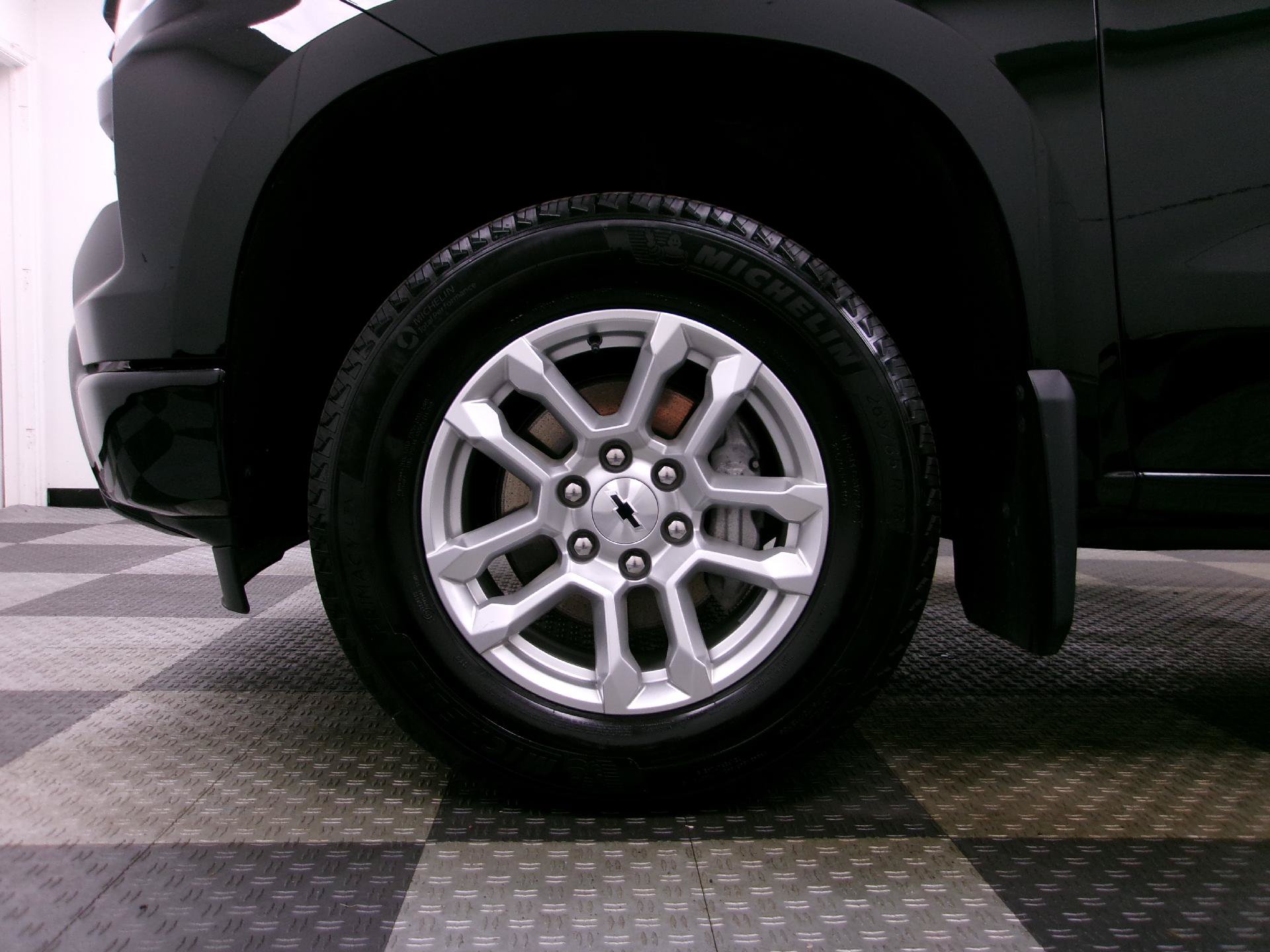 Used 2024 Chevrolet Silverado 1500 RST w/ Protection Package AWD/4WD image 14
