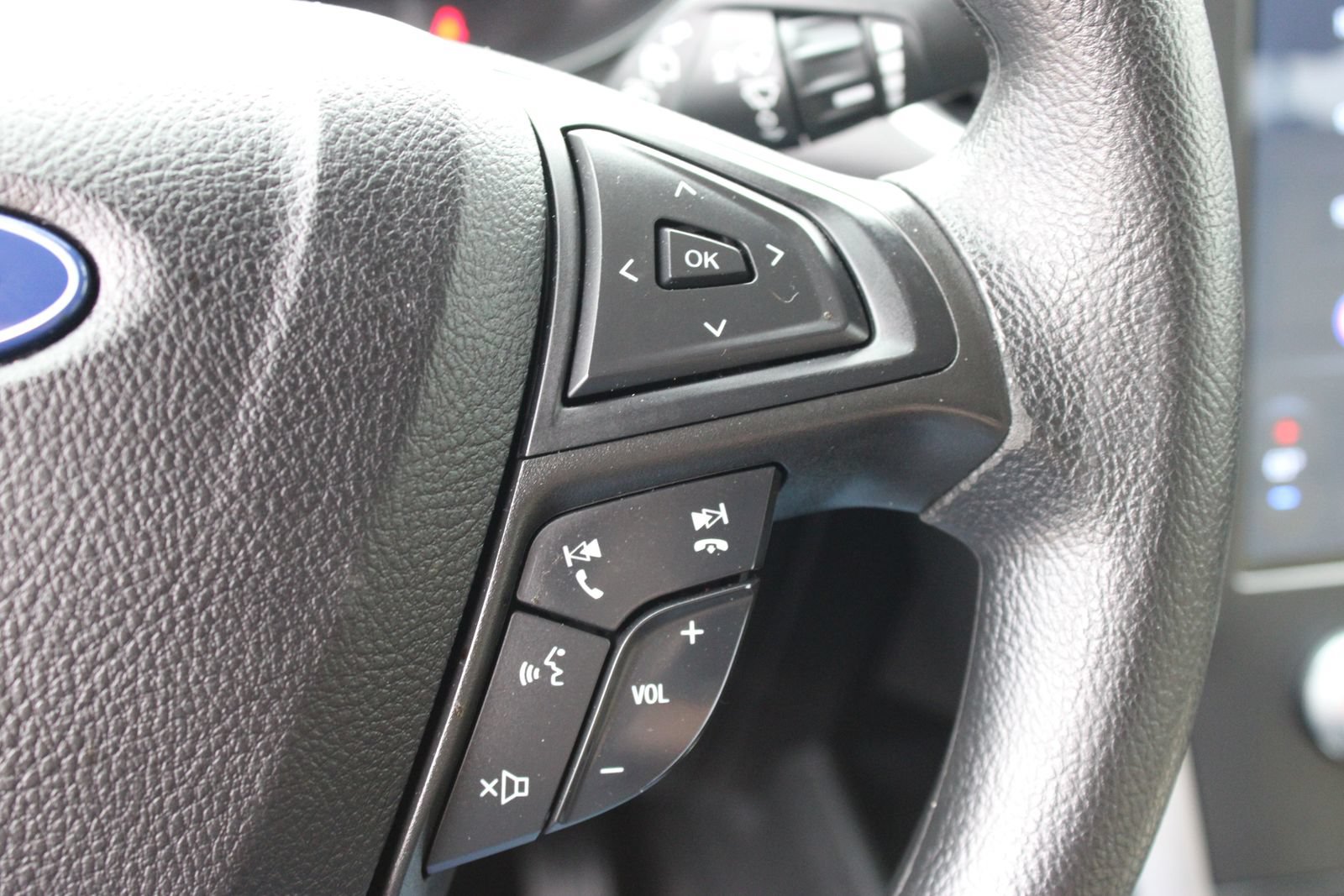 Used 2022 Ford Edge SE AWD/4WD image 19