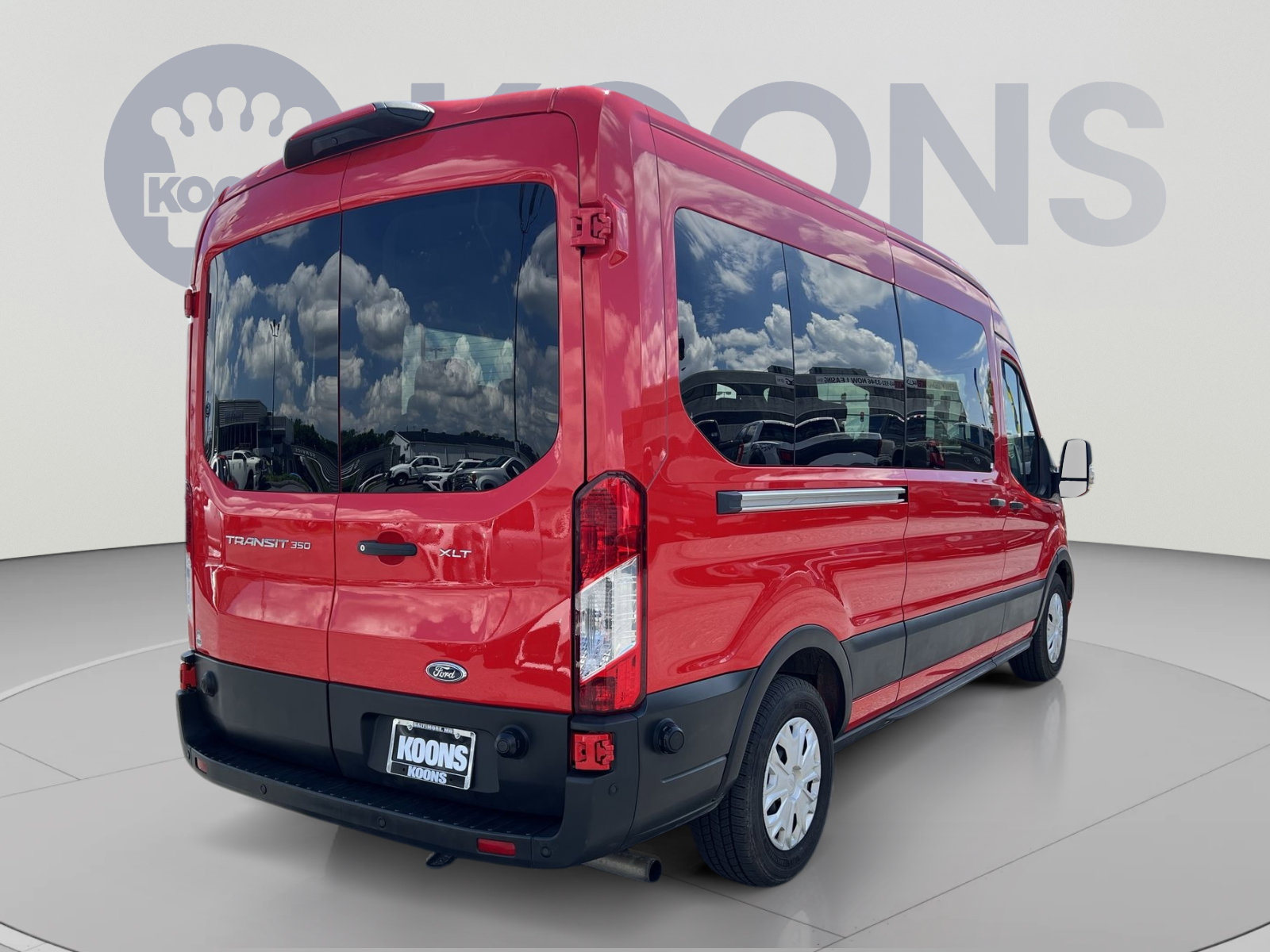 Used 2024 Ford Transit 350 XLT RWD image 7