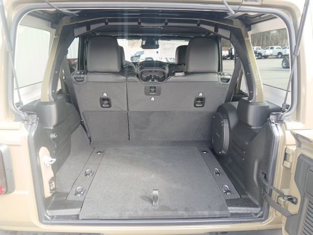 New 2026 Jeep Wrangler Unlimited Rubicon AWD/4WD image 16