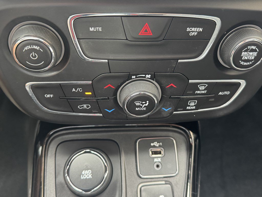 Used 2019 Jeep Compass Latitude AWD/4WD image 13