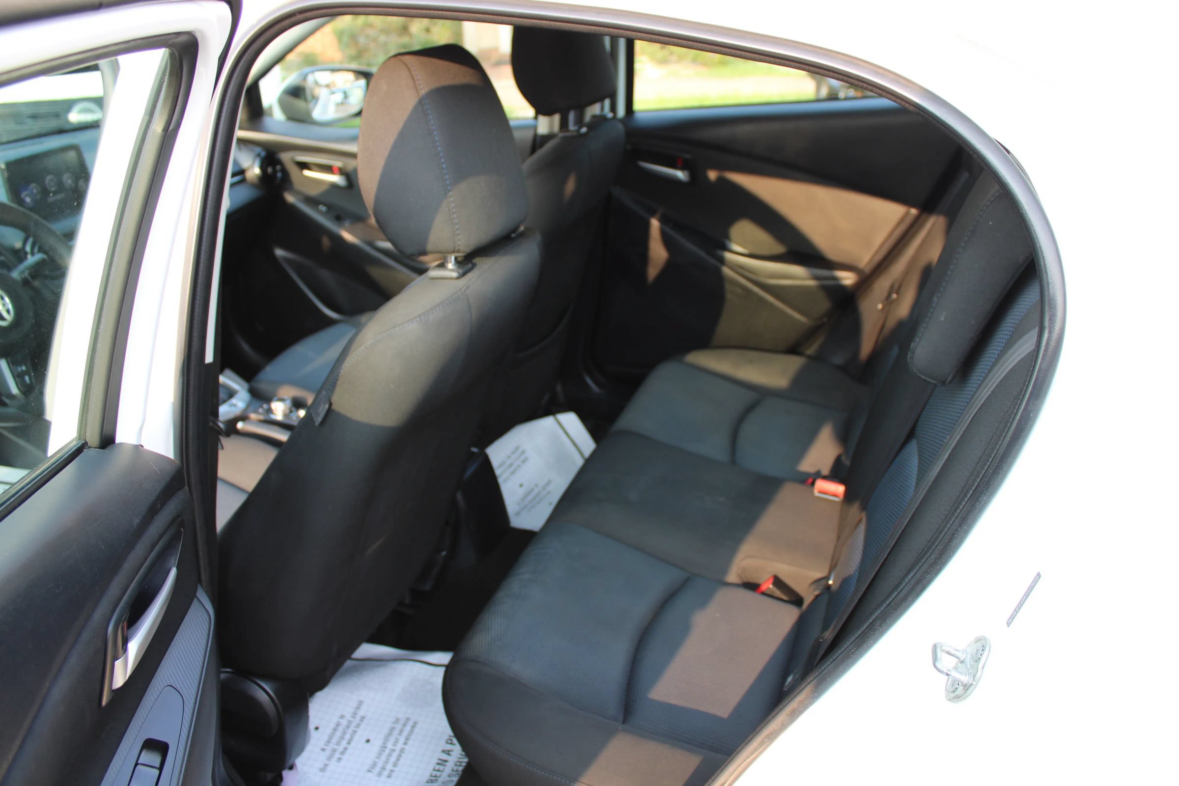 Used 2019 Toyota Yaris L FWD image 15