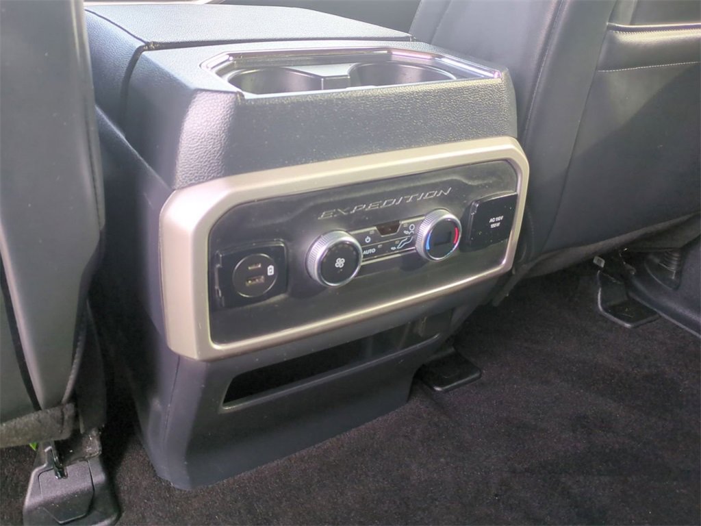 Used 2022 Ford Expedition XLT image 20