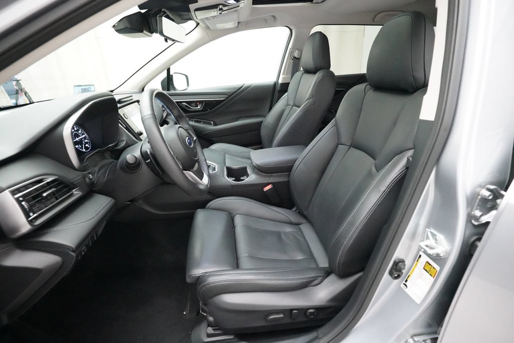 Certified 2025 Subaru Outback Touring AWD/4WD image 7