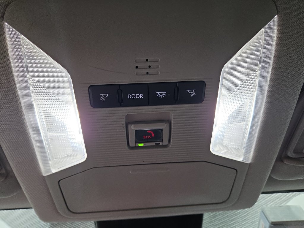 Used 2024 Toyota RAV4 XLE AWD/4WD image 39