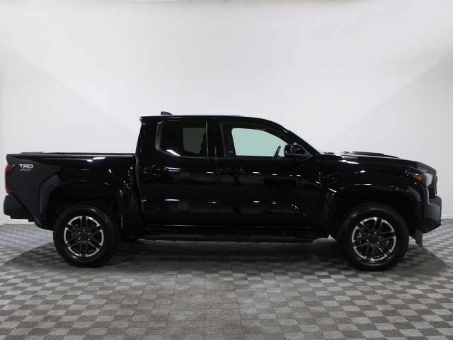 Certified 2025 Toyota Tacoma TRD Sport AWD/4WD image 7