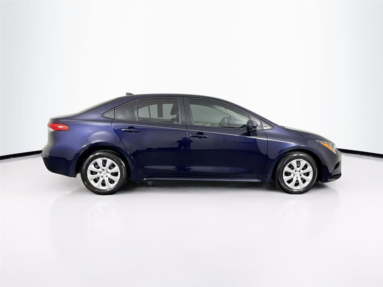 Used 2025 Toyota Corolla LE image 5