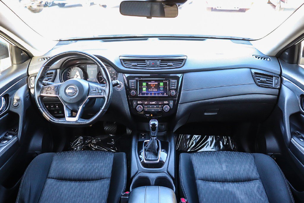 Used 2019 Nissan Rogue SV w/ Premium Package FWD image 11