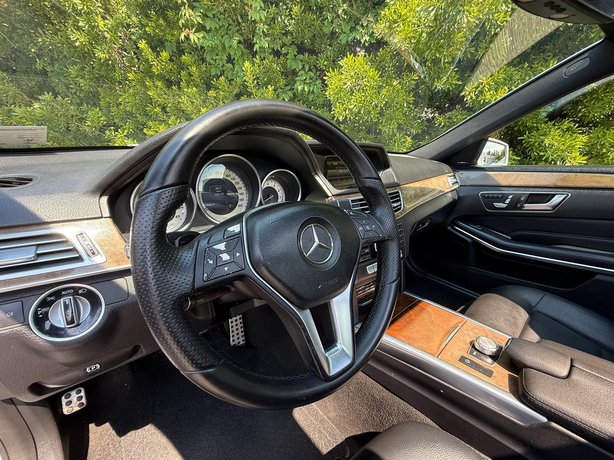 Used 2015 Mercedes-Benz E 350 4MATIC Sedan w/ Premium 1 Package image 43