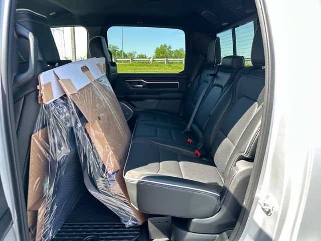 New 2026 RAM 1500 Laramie AWD/4WD image 16