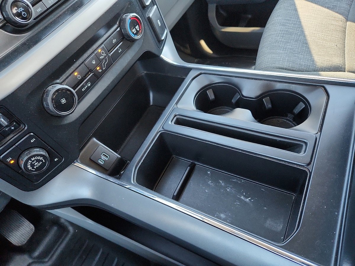 Used 2022 Ford F150 XLT w/ XTR Package image 12