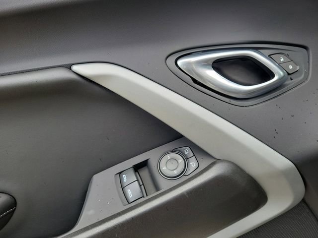 Used 2021 Chevrolet Camaro LT RWD image 18
