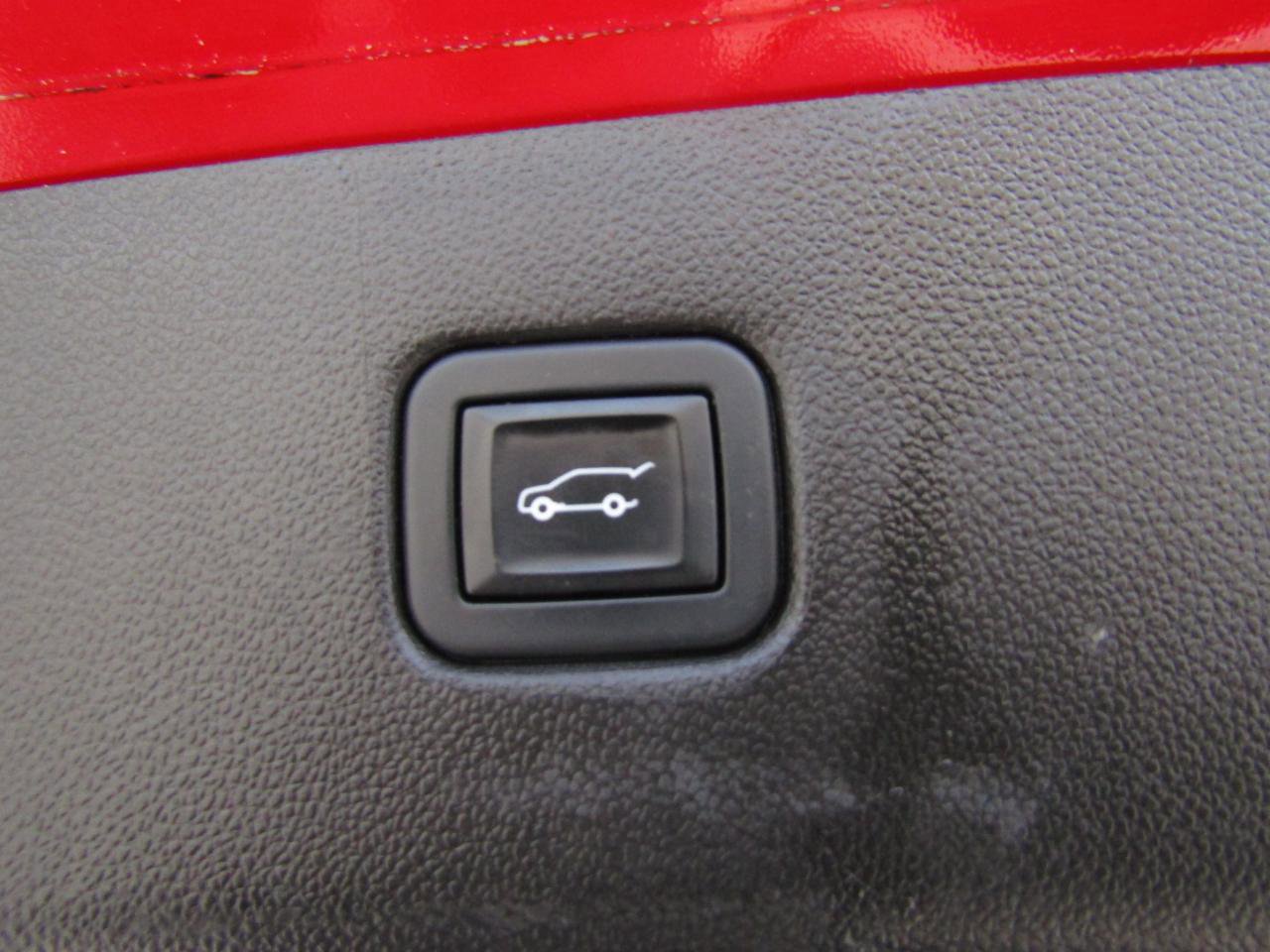 Used 2020 Chevrolet Blazer LT image 8