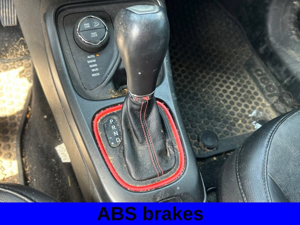 Used 2019 Jeep Compass Trailhawk AWD/4WD image 12