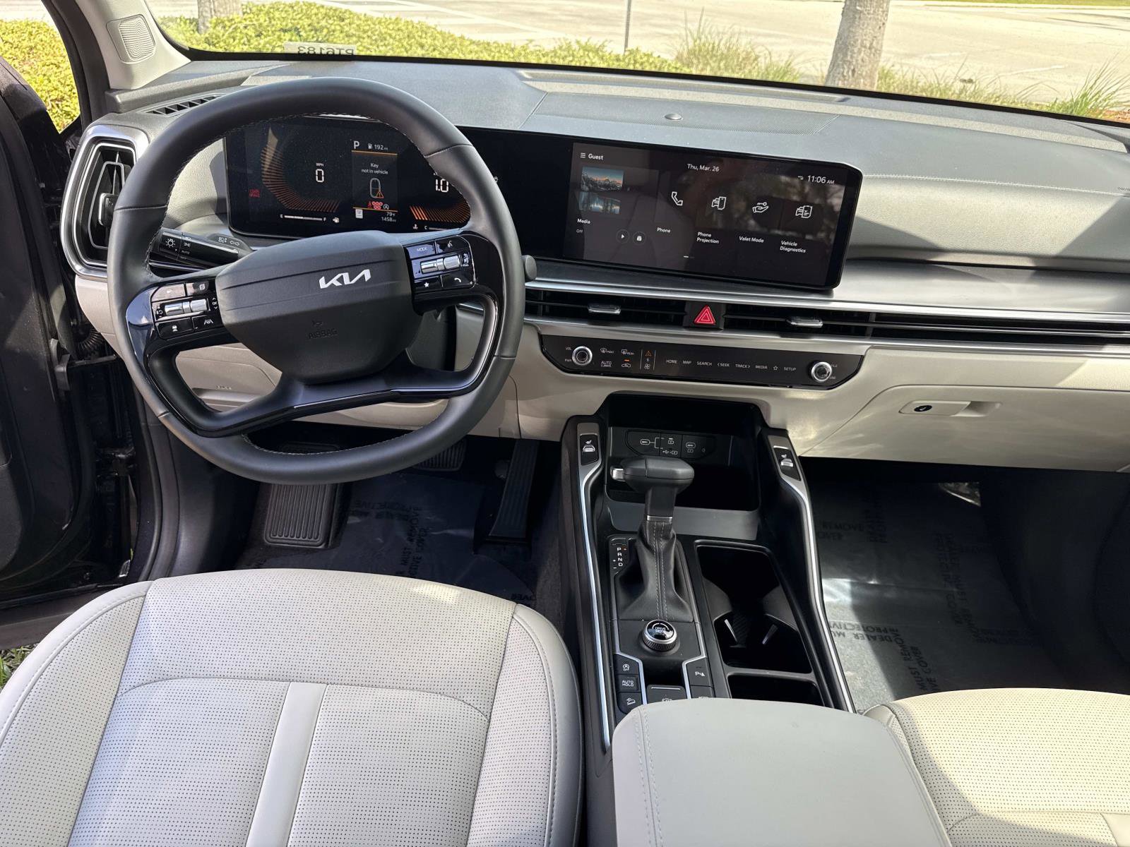 Used 2026 Kia Sorento S w/ S Panoramic Sunroof Package FWD image 16