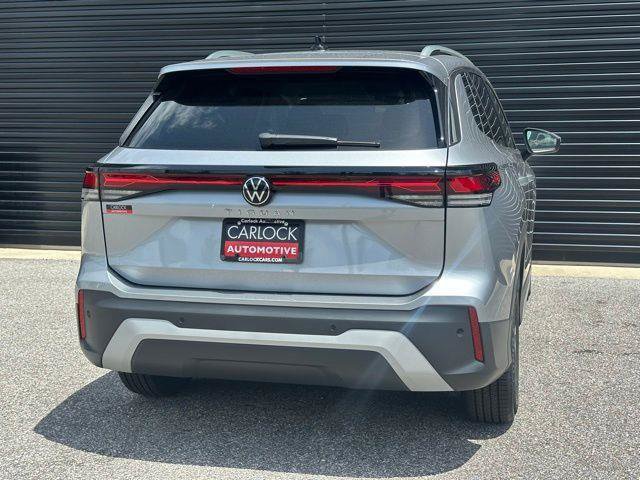 Used 2025 Volkswagen Tiguan S FWD image 11