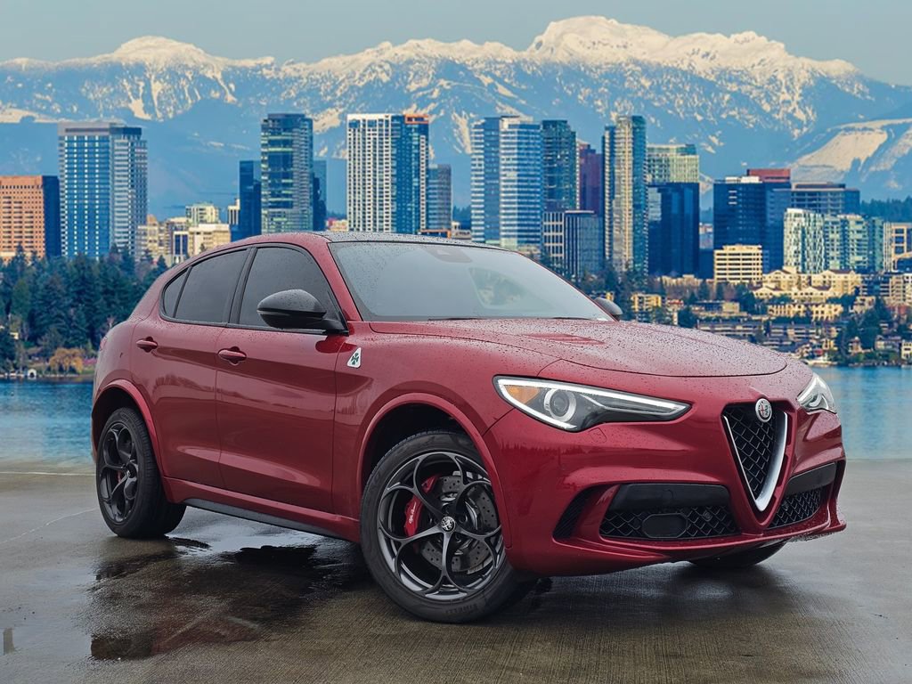 Used 2019 Alfa Romeo Stelvio Quadrifoglio image 1