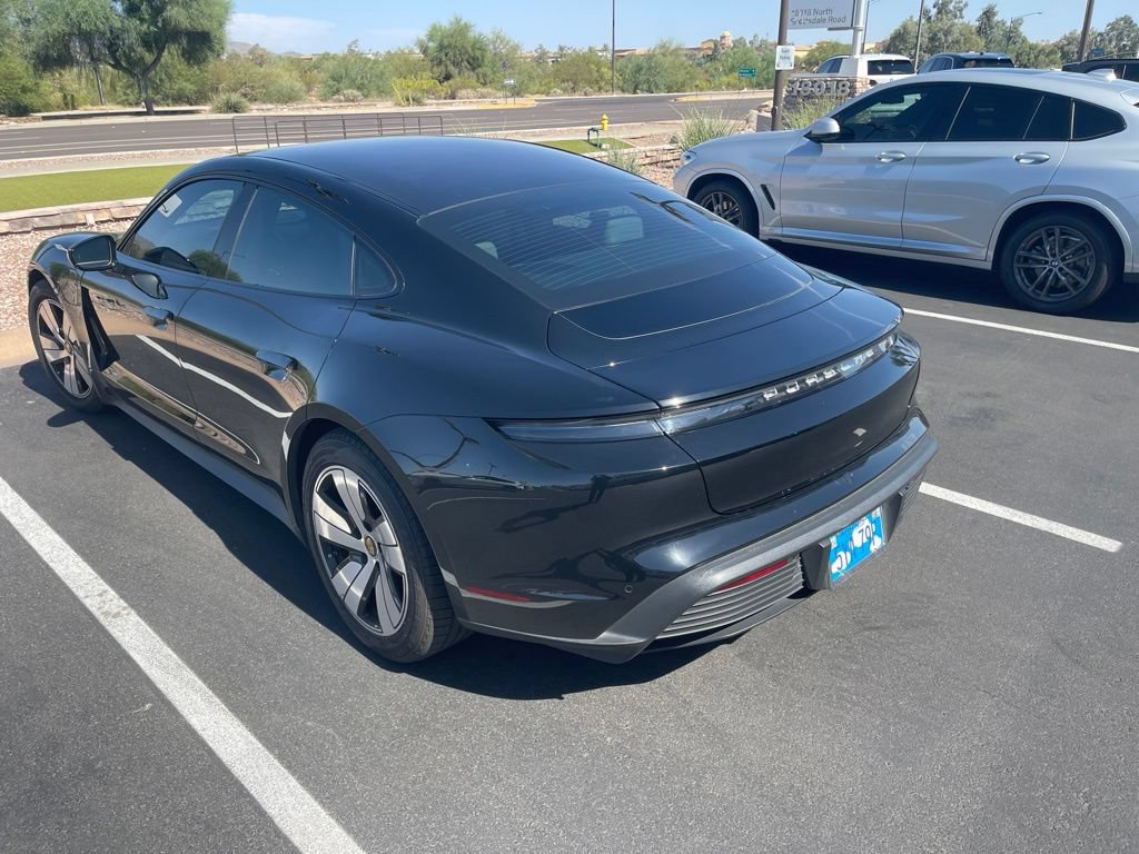 Used 2022 Porsche Taycan RWD image 6