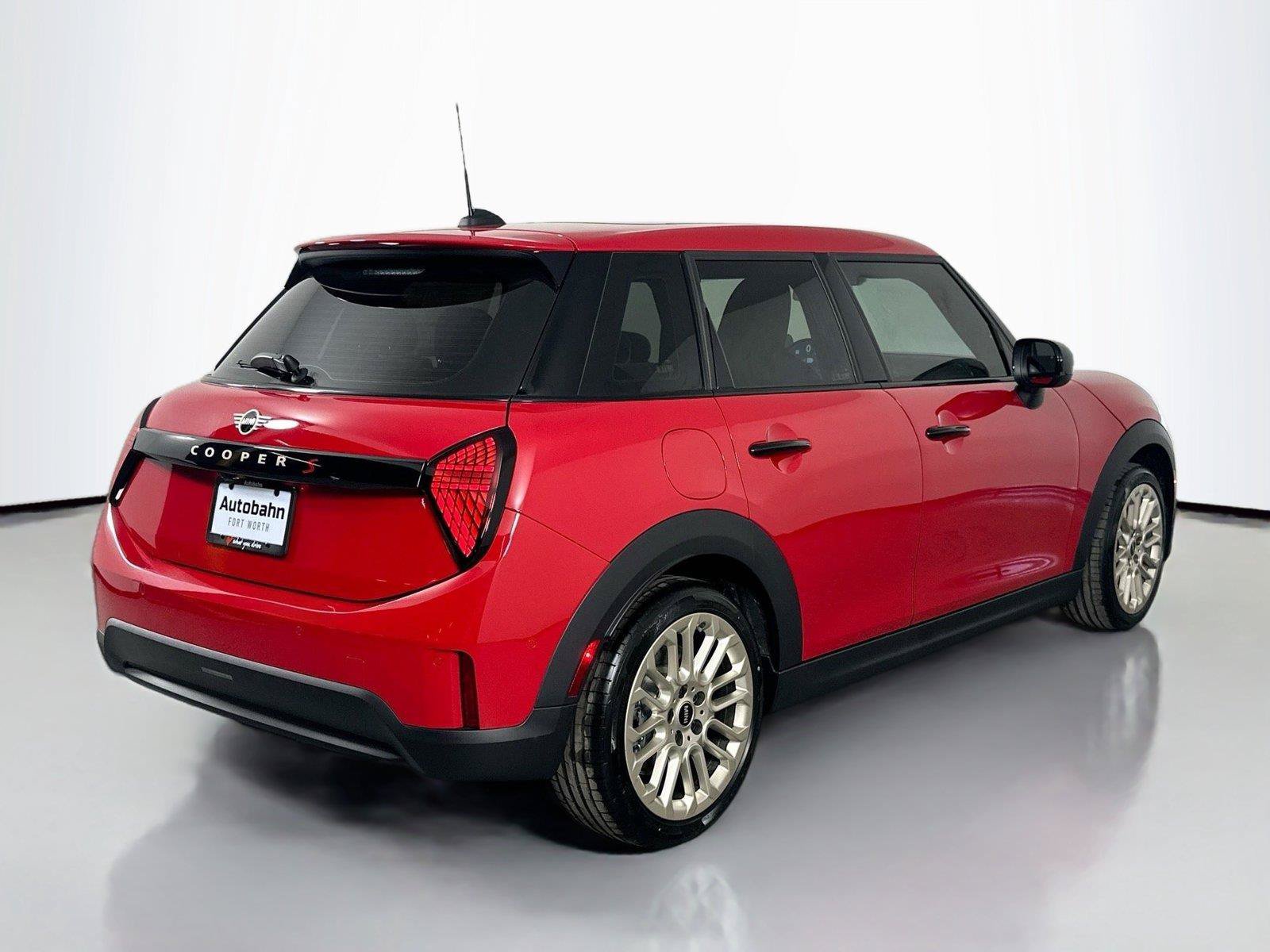 Used 2025 MINI Cooper S FWD image 4