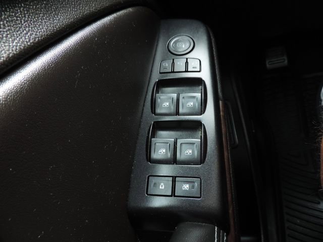 Used 2018 Chevrolet Tahoe LT w/ Luxury Package AWD/4WD image 29