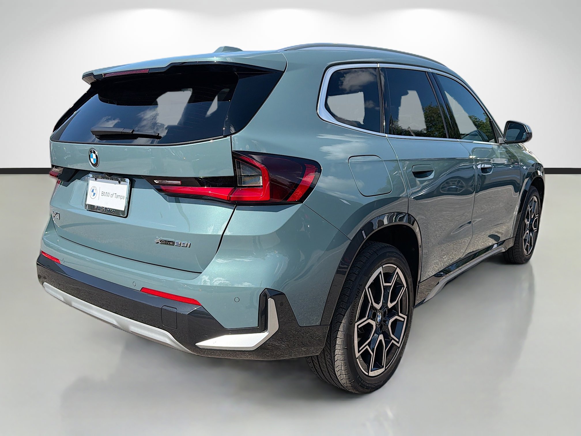 Used 2026 BMW X1 xDrive28i image 3