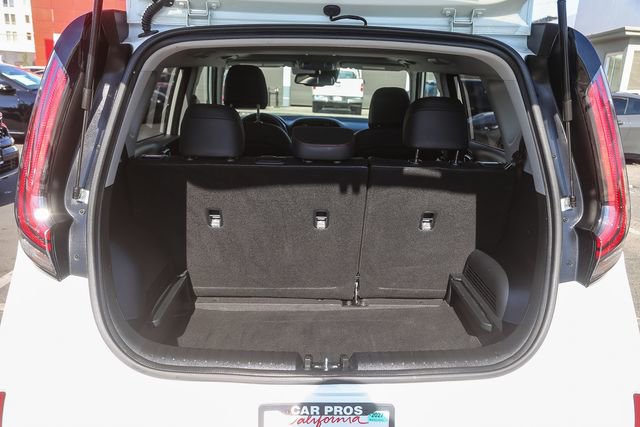 Certified 2025 Kia Soul GT-Line image 28