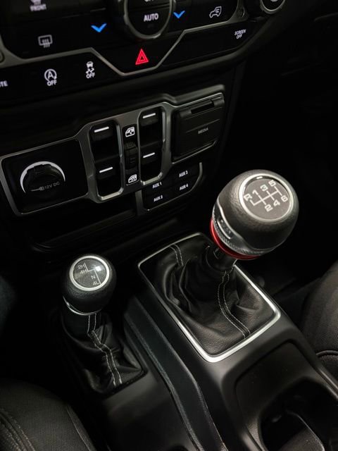 Used 2021 Jeep Wrangler Unlimited Sahara w/ Uconnect 4C Nav & Sound Group image 21