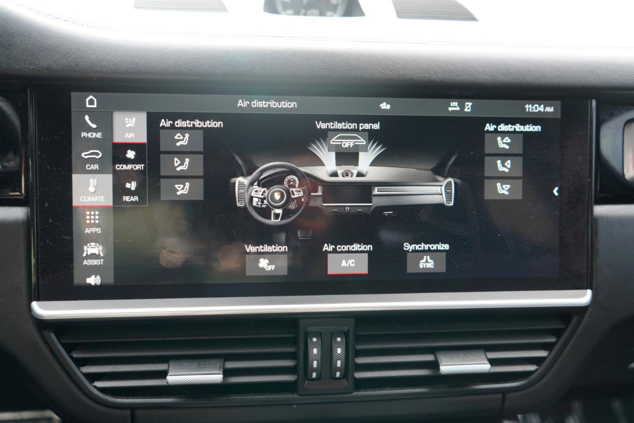 Used 2021 Porsche Cayenne Turbo image 43