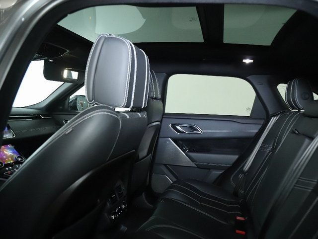Used 2019 Land Rover Range Rover Velar R-Dynamic SE AWD/4WD image 19