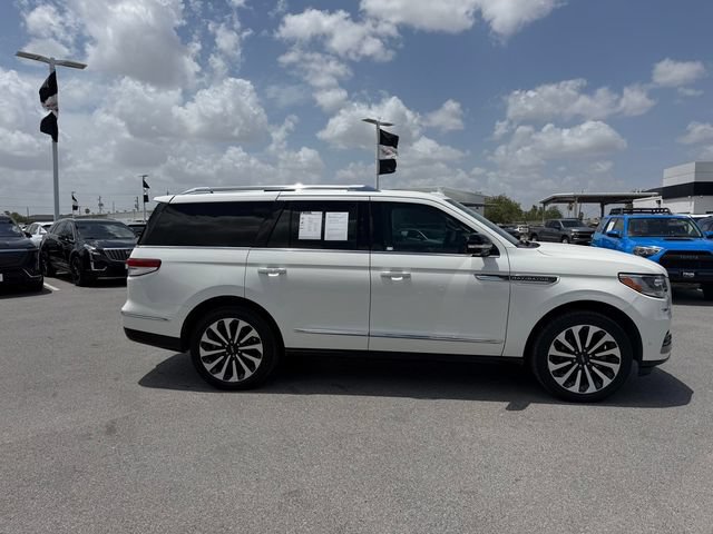 Used 2023 Lincoln Navigator Reserve AWD/4WD image 4
